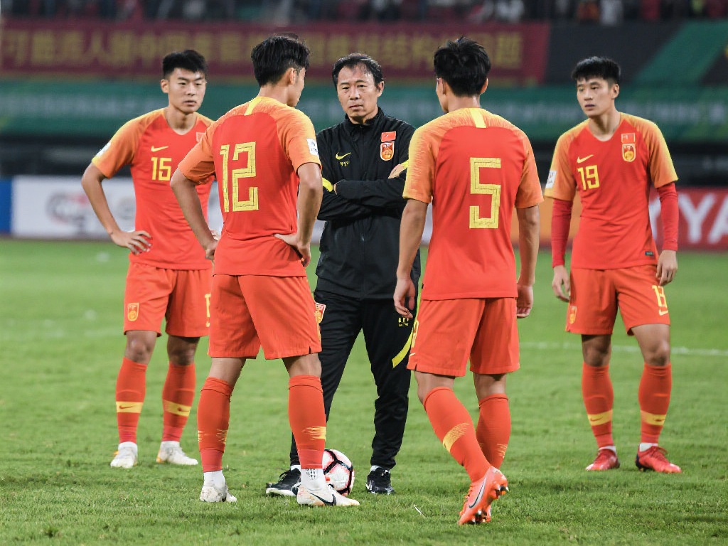 侯永永刘祝润补招入国足 意义何在引热议 此外,从选人背后更可以隐约看出中国足球整