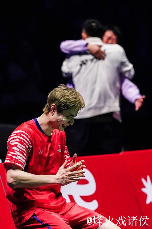 石宇奇击败安东森，勇夺天王杯国际羽毛球公开赛冠军