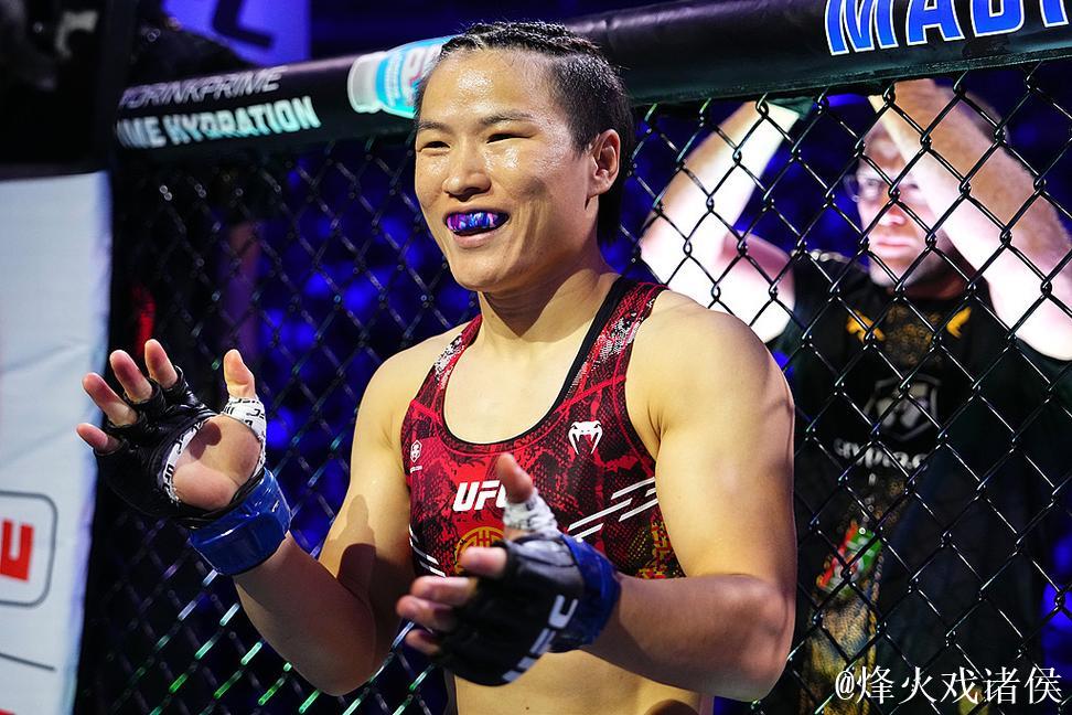 张伟丽惜败舍甫琴科 未能夺得UFC蝇量级冠军